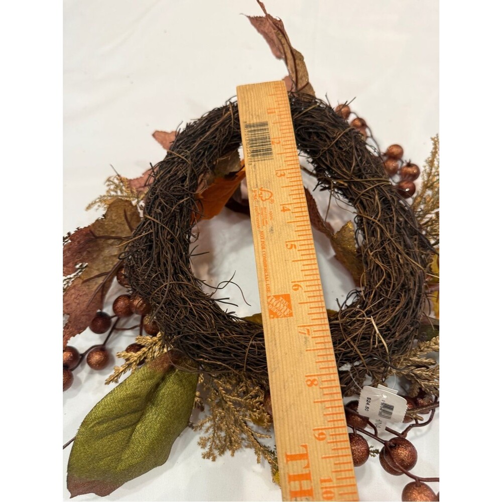 Bath & Body Works Fall Harvest Candle Wreath Autumn Leaves & Berry Centerpiece - Picture 3 of 3